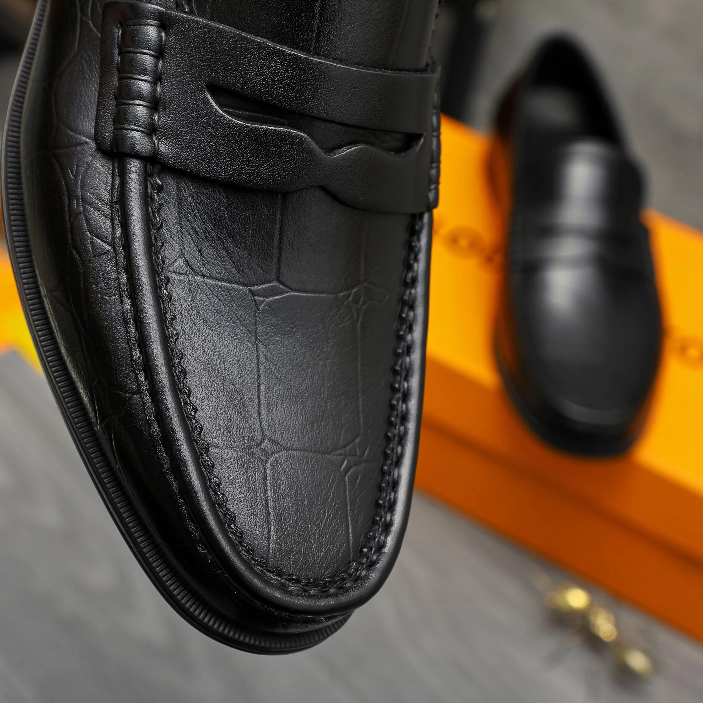 Men's shoes 💰p442 Product trademark: LV (Louis Vuitton) business casual slip-on leather shoes. Regular size: 38-46 (45.46 custom-made, non-returnable) Product materials: Selected high-quality stone grain cowhide upper, cowhide lining, rubber outsole